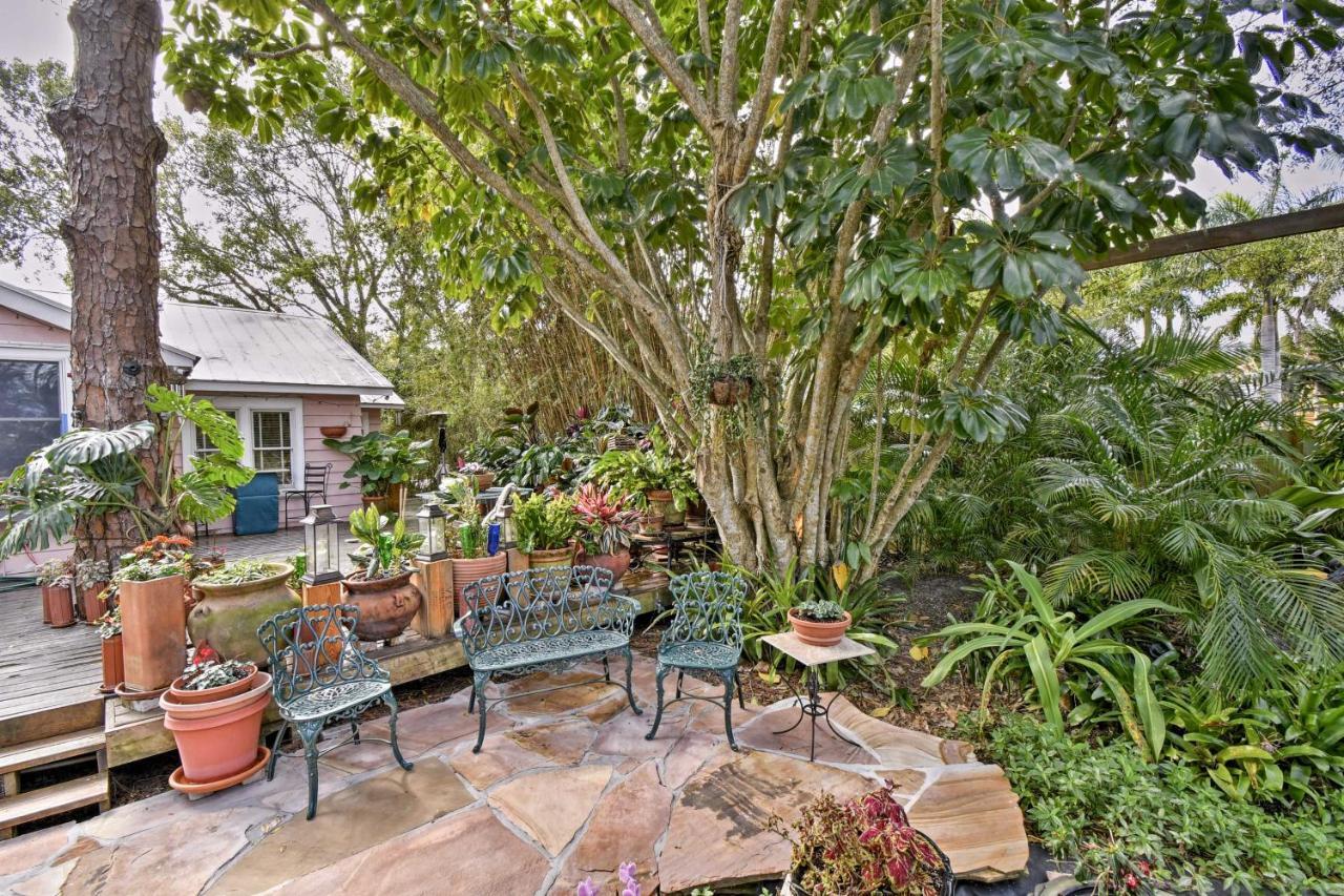 Sarasota Bungalow With Pergola, Garden And Waterfalls! Villa Exteriör bild